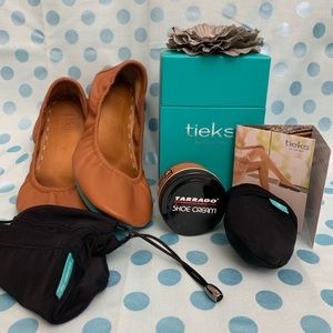 Tieks, Chestnut Size 8, with box and both bags
